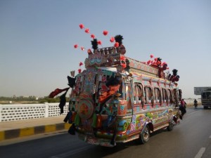 302145-mini-bus-karachi-lines-pakistan